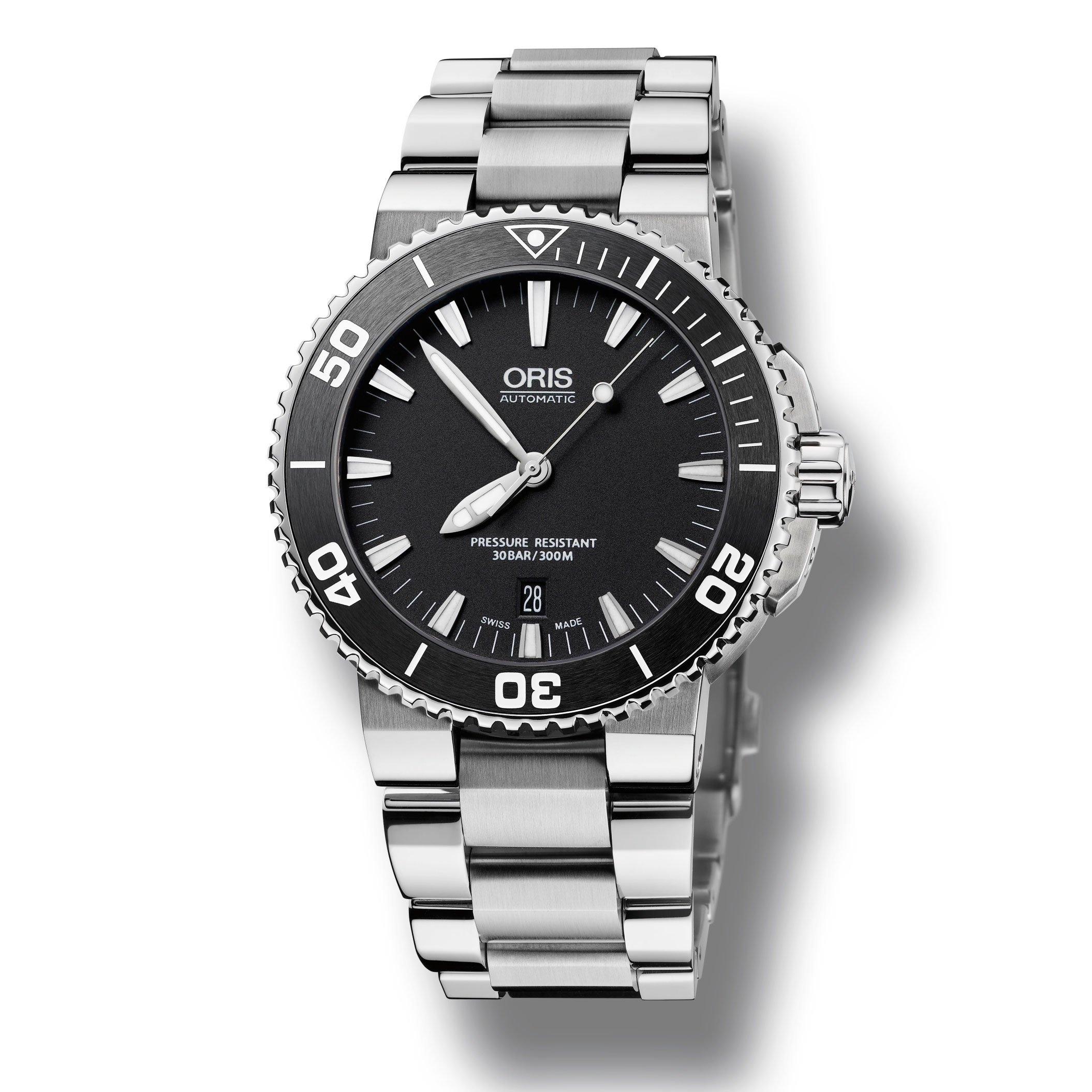 Oris aquis outlet date black dial