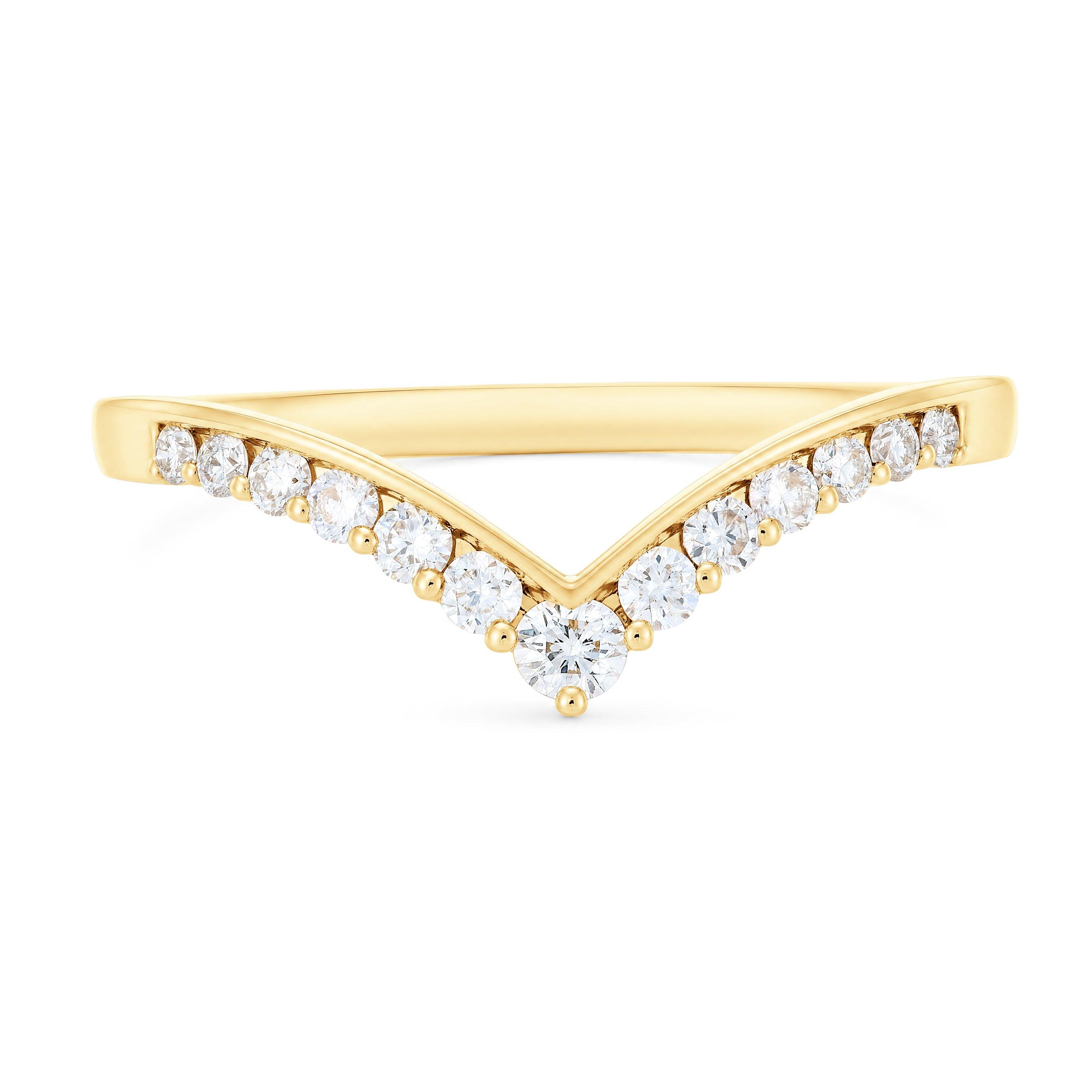 Beaverbrooks 9ct Yellow Gold Diamond Shaped Wedding Ring