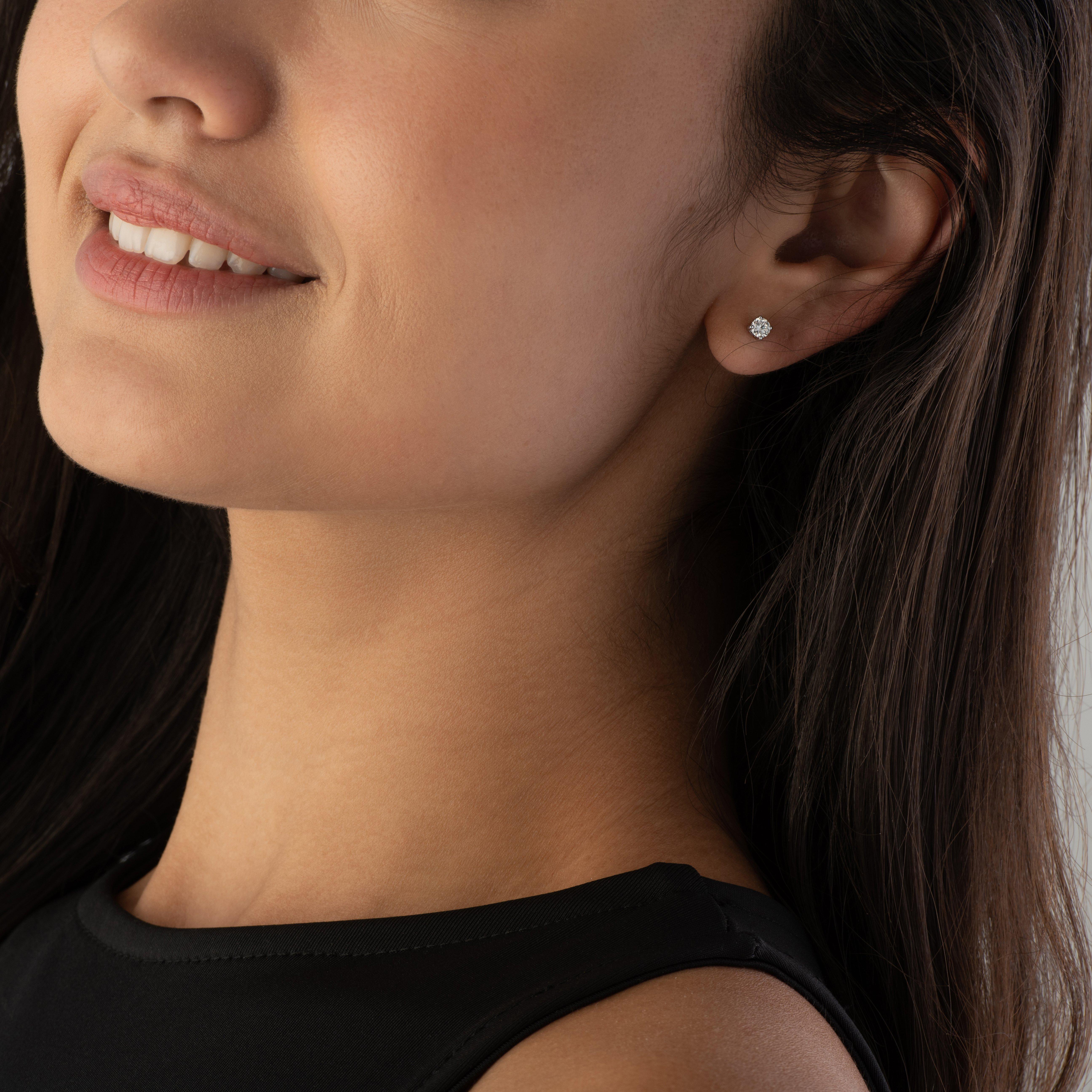18ct White Gold Diamond Stud Earrings