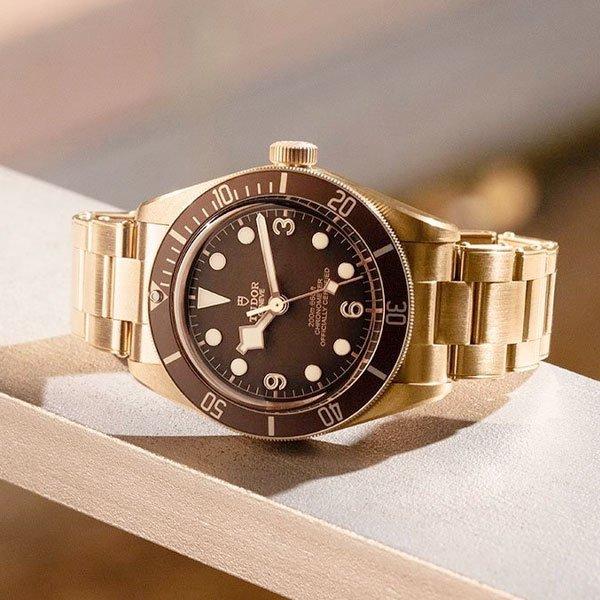 A Guide To TUDOR A Guide To TUDOR